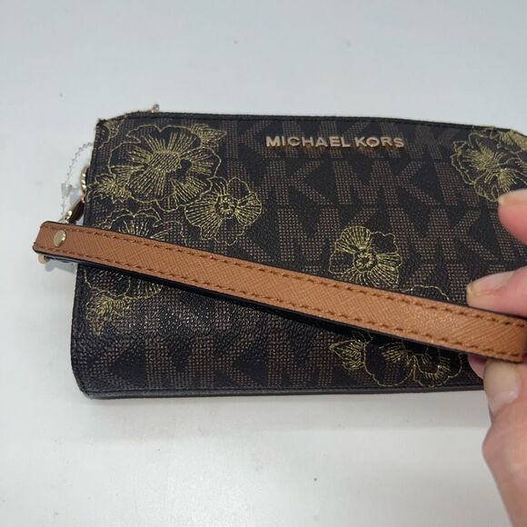 Michael Kors NWT Jet Set Phone Wristlet Large Wallet - Picture 2 of 13